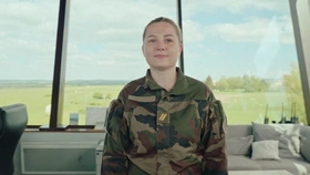 Contrôleuse de sécurité aérienne dans l'armée de terre