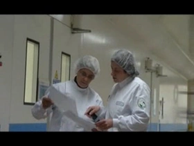 Responsable d'un secteur de production (industrie du médicament), Natacha