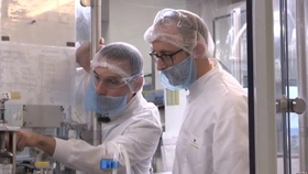 Technicien de maintenance dans l'industrie pharmaceutique